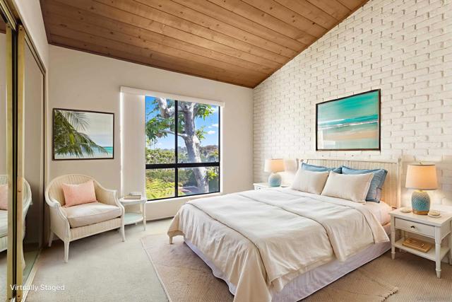 573 S Sierra, Solana Beach CA: https://media.crmls.org/mediaz/783f6c55-8c14-4230-b2ab-c8c8a4a526d7.jpg
