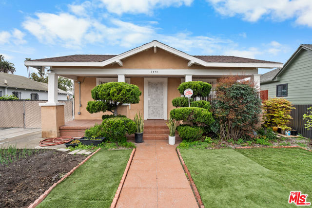 3941 2nd Avenue, Los Angeles CA: https://media.crmls.org/mediaz/783f8e63-a308-4138-800c-2e7771866f7a.jpg