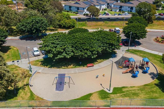 2414 1/2 Grove Ave, San Diego CA: https://media.crmls.org/mediaz/783faaad-9dfb-4d84-a325-47e397d39dbc.jpg