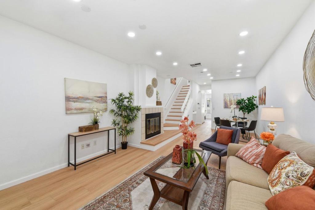 972 Belmont Terrace #7