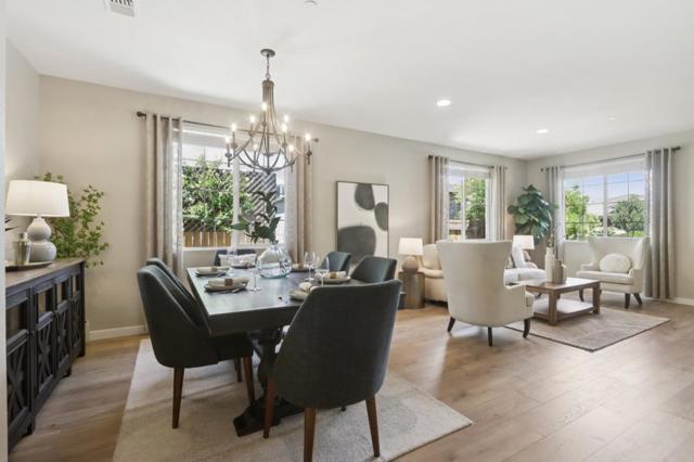 812 Geronimo Street, Gilroy CA: https://media.crmls.org/mediaz/78402948-60f7-42d7-8d4e-1f7376344a51.jpg