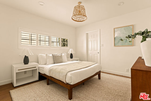 6481 W 77th Street, Los Angeles CA: https://media.crmls.org/mediaz/78408b3c-2ba5-4d9b-ad29-9c692601dc1d.jpg