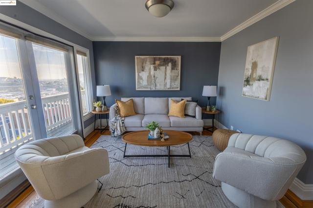 661 Peralta Ave Unit 3, San Francisco CA: https://media.crmls.org/mediaz/7840a476-9f1e-42be-b3a1-8bb43306fbb6.jpg