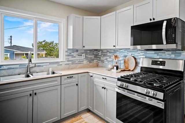 1524 Luxton Street, Seaside CA: https://media.crmls.org/mediaz/7840a652-4c06-49b0-902a-932aeea5f6dc.jpg