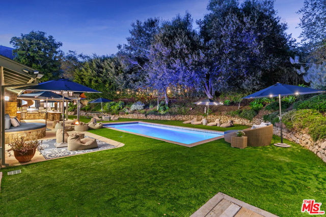 30603 El Sueno Drive, Malibu CA: https://media.crmls.org/mediaz/7840ddff-ade3-465e-92fc-4301f78a1288.jpg