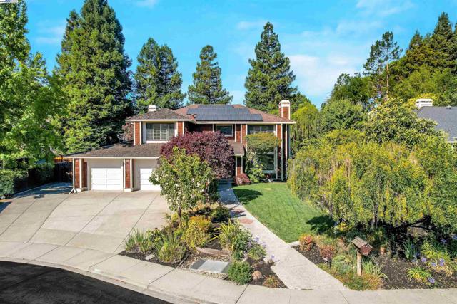 311 Andros Dr, San Ramon CA: https://media.crmls.org/mediaz/78416f52-2b8a-47bc-b737-a7dd1ba5ae0b.jpg