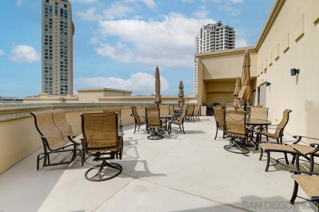 650 Columbia St, San Diego, California 92101, 2 Bedrooms Bedrooms, ,2 BathroomsBathrooms,Condominium,For Sale,Columbia St,240022339SD