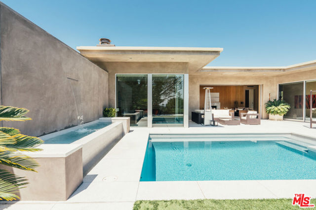 1470 CARLA, Beverly Hills CA: https://media.crmls.org/mediaz/7842407e-b8a2-44dd-8cc9-4f077a1ecae1.jpg