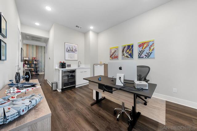 13722 Canyon Loop Trl, San Diego CA: https://media.crmls.org/mediaz/7842b278-e8b1-4ca8-a94d-34c878da7017.jpg