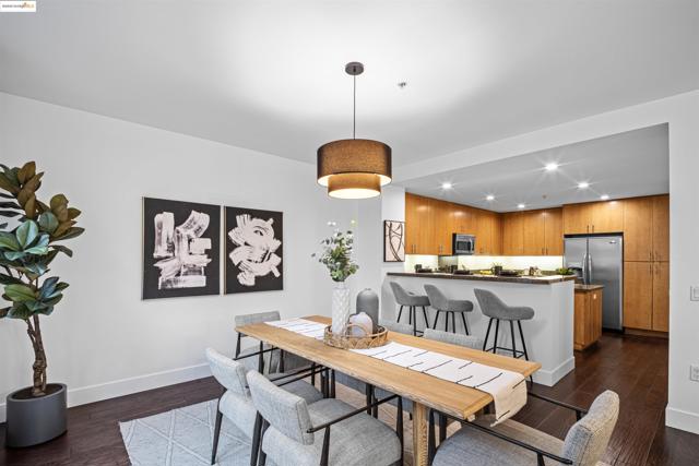 438 W Grand Ave, Oakland CA: https://media.crmls.org/mediaz/78431836-8be8-4d20-b098-0b347fcf9ce8.jpg