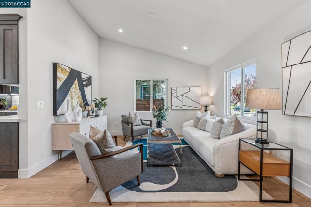 3017 Madeline St, Oakland CA: https://media.crmls.org/mediaz/78438eab-bcb8-49b1-9564-d9ce5b9b2117.jpg