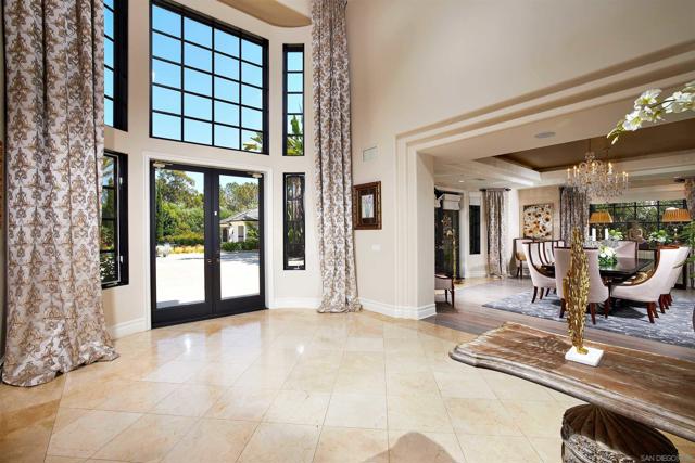 18092 Lago Vista, Rancho Santa Fe CA: https://media.crmls.org/mediaz/7843a4b4-140b-4e60-97fc-69e097b6d594.jpg