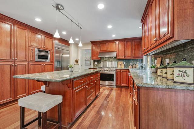1521 Cherrywood Drive, San Mateo CA: https://media.crmls.org/mediaz/78443507-9df0-41db-b973-94a77fa57a0c.jpg