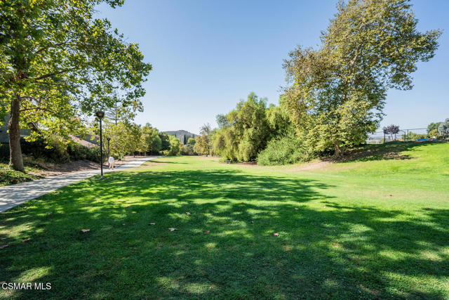579 Rio Grande Circle, Thousand Oaks CA: https://media.crmls.org/mediaz/78448a56-6d2a-41de-8de9-092f9455b4f6.jpg