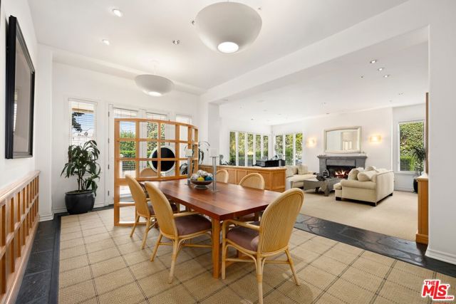 603 Ocean Avenue, Santa Monica CA: https://media.crmls.org/mediaz/78452e1e-5b15-4bcb-b385-74b1b4db1e1b.jpg