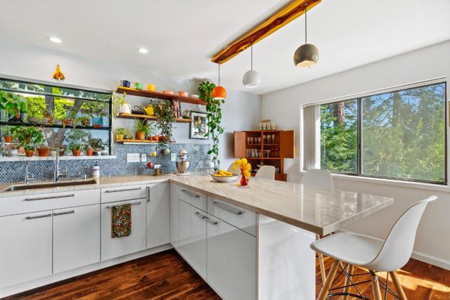 530 Santa Marguarita Drive, Aptos CA: https://media.crmls.org/mediaz/78454a80-b934-4cff-be9a-5d69ea36c55c.jpg