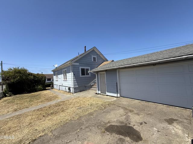 Detail Gallery Image 6 of 33 For 100 Morrow St, Fort Bragg,  CA 95437 - 5 Beds | 2 Baths