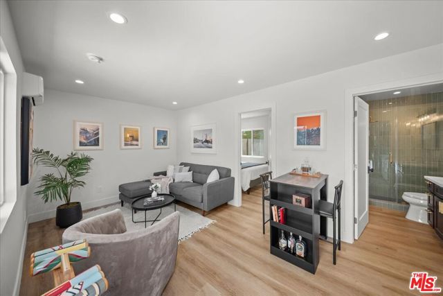 1663 S Ogden Drive, Los Angeles CA: https://media.crmls.org/mediaz/7845b5c0-4162-46f0-b2ff-eba118a6c30c.jpg