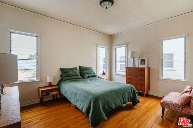 4426 Price Street, Los Angeles CA: https://media.crmls.org/mediaz/7845cc44-6852-4e0c-b6f7-d57489f7b19a.jpg