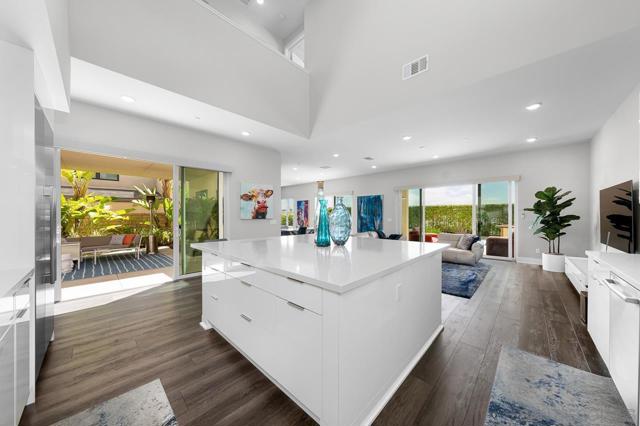 13722 Canyon Loop Trl, San Diego CA: https://media.crmls.org/mediaz/78460f52-7046-4743-89ea-bbe6b1266e20.jpg
