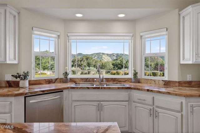 Detail Gallery Image 14 of 43 For 10995 Alto Ct, Oak View,  CA 93022 - 4 Beds | 4 Baths