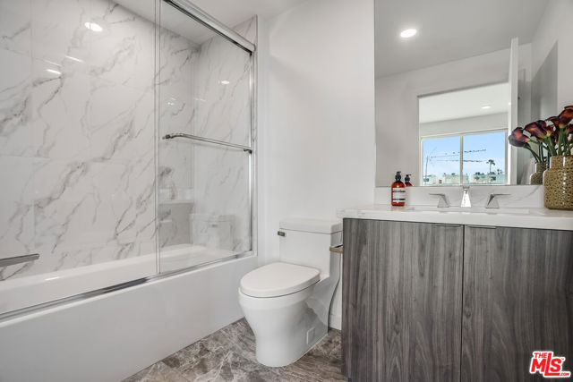 1021 S Shenandoah Street, Los Angeles CA: https://media.crmls.org/mediaz/7846f7a2-76fa-4cf2-90a9-1d71d76ba3cc.jpg