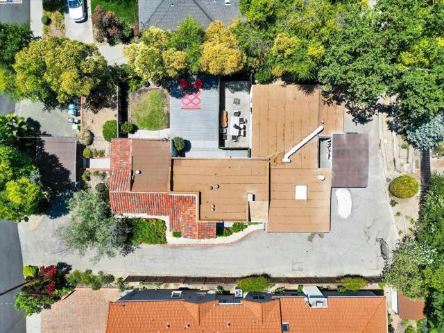 366 Ilo Ln, Danville CA: https://media.crmls.org/mediaz/78477be2-bd69-4613-af1c-8fe545e0a476.jpg