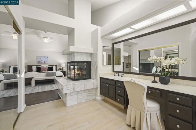 47 Kentfield Ct, Alamo CA: https://media.crmls.org/mediaz/78479ef3-d189-453b-87e4-e69997af7cc6.jpg