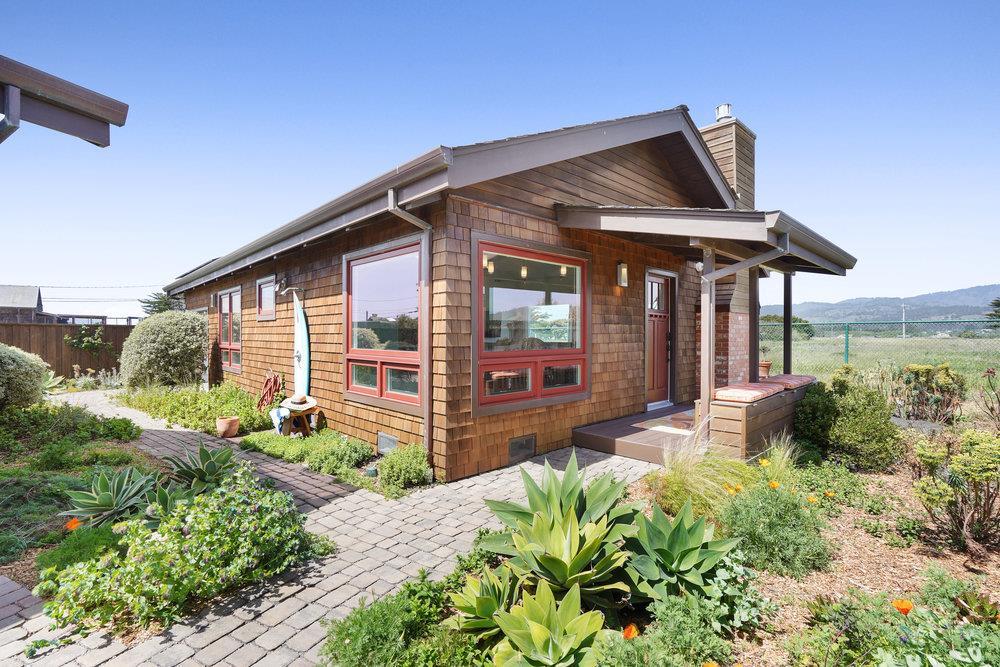 137 Kelly Avenue, Half Moon Bay CA: https://media.crmls.org/mediaz/7847ecf6-044e-40a3-aea3-738d5ed964ae