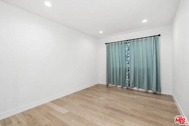 14357 Collins Street, Sherman Oaks CA: https://media.crmls.org/mediaz/78480d6e-e298-424c-9817-02926d17fd22.jpg