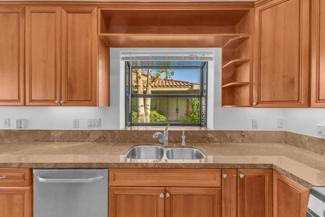 77690 Seminole Rd, Indian Wells CA: https://media.crmls.org/mediaz/78485cd5-17ed-49f1-ada9-d53e85fa0c4c.jpg