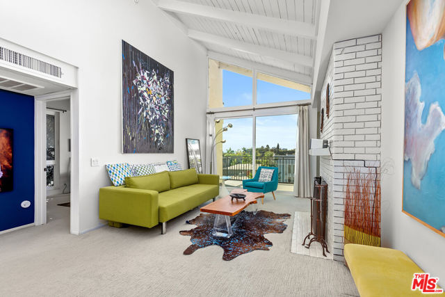1340 S Beverly Glen Boulevard, Los Angeles CA: https://media.crmls.org/mediaz/7848767b-d54e-4f50-99d6-8f897061090a.jpg