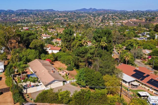 2601 Groton Place, Escondido CA: https://media.crmls.org/mediaz/784970fe-dcf3-47eb-ae31-1f309a8ff918.jpg