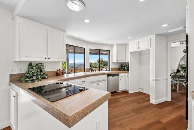 Detail Gallery Image 16 of 65 For 2918 Los Campos Dr, Fallbrook,  CA 92028 - 3 Beds | 2 Baths