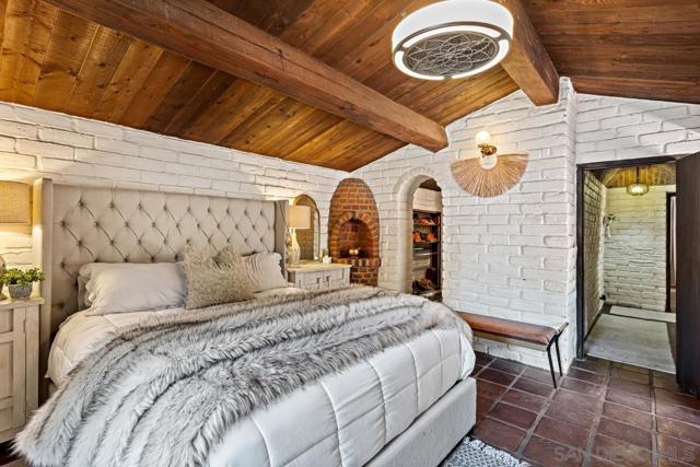 18940 Littlefield Lane, Valley Center CA: https://media.crmls.org/mediaz/7849d911-4017-4a96-a157-02927f14f426.jpg