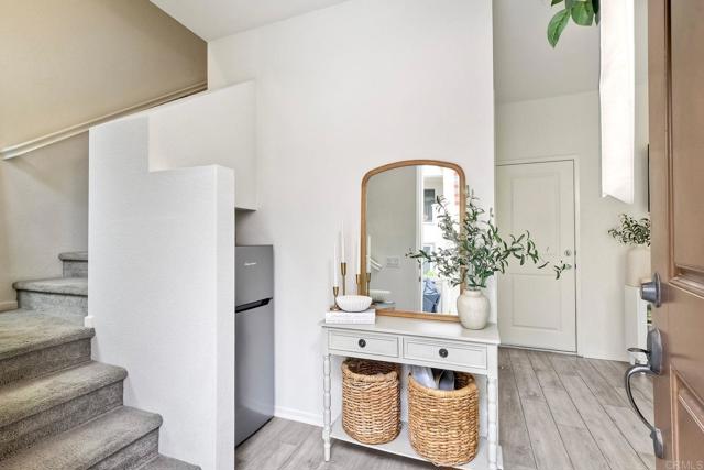 1201 Via Lucero, Oceanside CA: https://media.crmls.org/mediaz/784a96ab-84db-4737-81a6-c30bde97539e.jpg