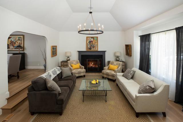 4 Woodleaf Avenue, Redwood City CA: https://media.crmls.org/mediaz/784afcd3-8e1d-4eef-98e8-d9641ee1d7d2.jpg