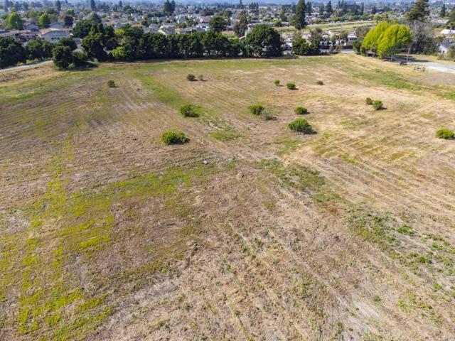 30 Riverside Road, Watsonville CA: https://media.crmls.org/mediaz/784b3d3c-8142-4209-befa-7bcbe19a1c58.jpg