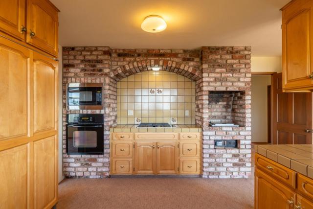 10955 Saddle Road, Monterey CA: https://media.crmls.org/mediaz/784b438e-1b78-4ef5-85de-8647186df1a9.jpg