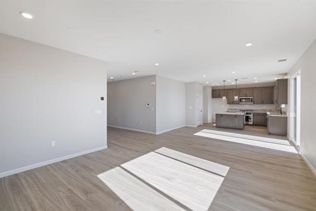 1861 Hydrangea Drive, Hollister CA: https://media.crmls.org/mediaz/784bc3bc-2ac4-437b-9fc0-fa5b4f9b47a1.jpg