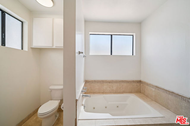 8865 Alden Drive, Los Angeles CA: https://media.crmls.org/mediaz/784bf4ef-d492-44d6-b09b-a6f4cb837ddd.jpg