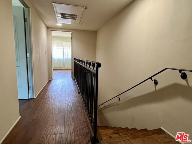 4301 Los Feliz Boulevard, Los Angeles CA: https://media.crmls.org/mediaz/784c7f33-8d4f-403e-b4aa-b1e50b65a06c.jpg
