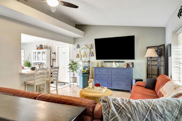 Detail Gallery Image 9 of 21 For 1105 Bostonia, El Cajon,  CA 92021 - 2 Beds | 1 Baths