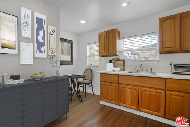 120 N Avenue 25, Los Angeles CA: https://media.crmls.org/mediaz/784cf989-bd49-4092-adbb-50c7a3cb2cea.jpg