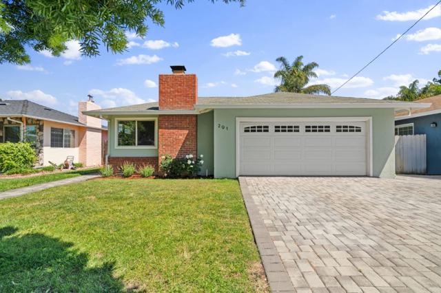 291 Alturas Avenue, Sunnyvale CA: https://media.crmls.org/mediaz/784d3bf6-a693-4f2f-b3a7-cb24e8a45025.jpg