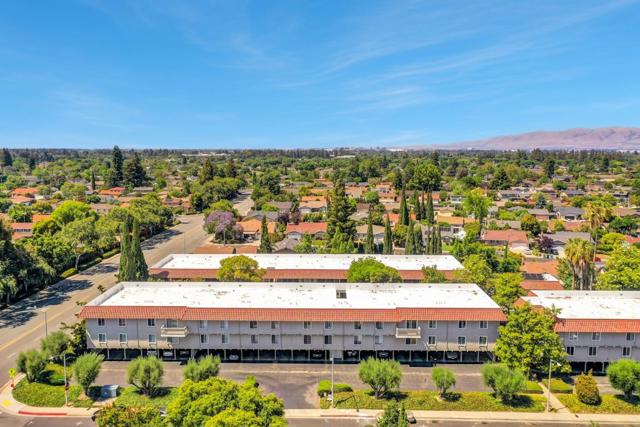 223 Kiely Boulevard, Santa Clara CA: https://media.crmls.org/mediaz/784df454-ed8f-442f-80dc-6a9d943a7841.jpg