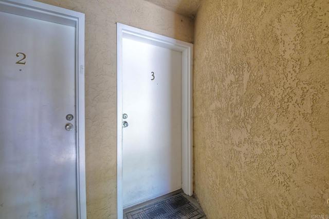 Detail Gallery Image 3 of 25 For 4218 Fiesta Way #3,  Oceanside,  CA 92057 - 2 Beds | 2 Baths