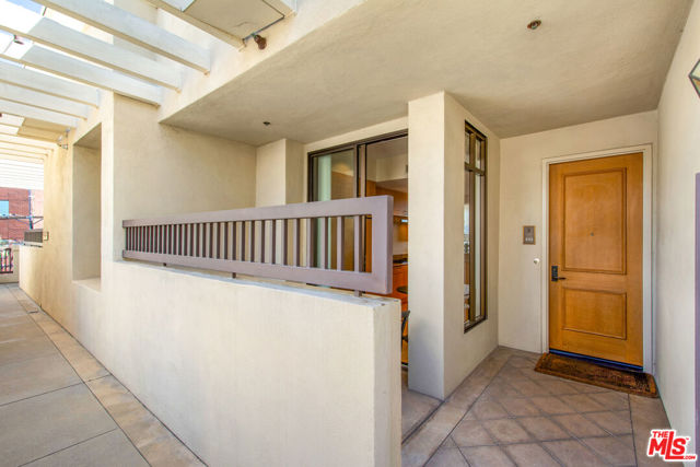 11847 Gorham Avenue, Los Angeles CA: https://media.crmls.org/mediaz/784f3a0e-64c7-4c1a-bc56-03ae8acb1df1.jpg