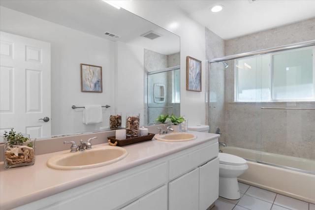 Image 28 of 54 For 10387 Avenida Lane