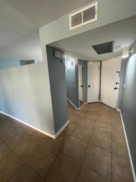 5300 E Waverly Drive, Palm Springs CA: https://media.crmls.org/mediaz/784ff44e-8a94-45d8-b696-e00edda8cd1b.jpg